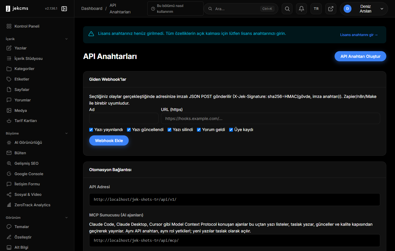 API Anahtarları ekranı: üstte giden webhook'lar, altta uç adresleri